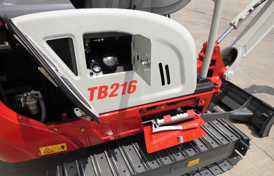 国内掘机市场将添新机型—竹内TB216全液压小型挖掘机即将登陆